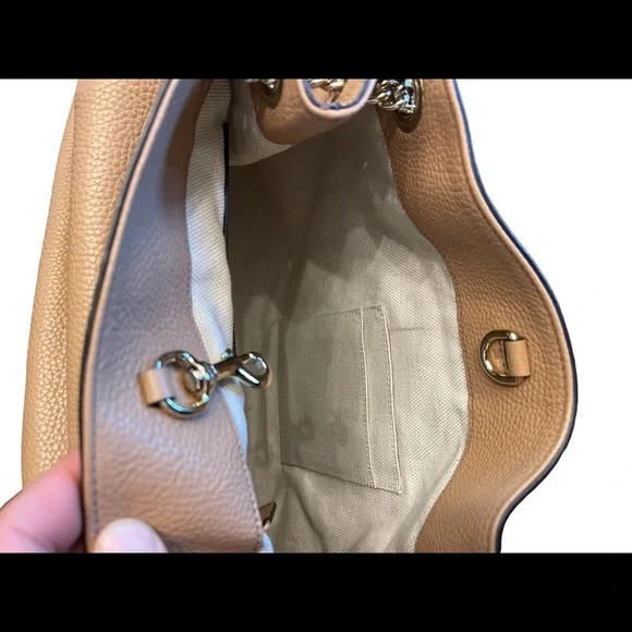 Authentic Gucci Soho Beige Leather Chain Shoulder Bag - Picture 5 of 12